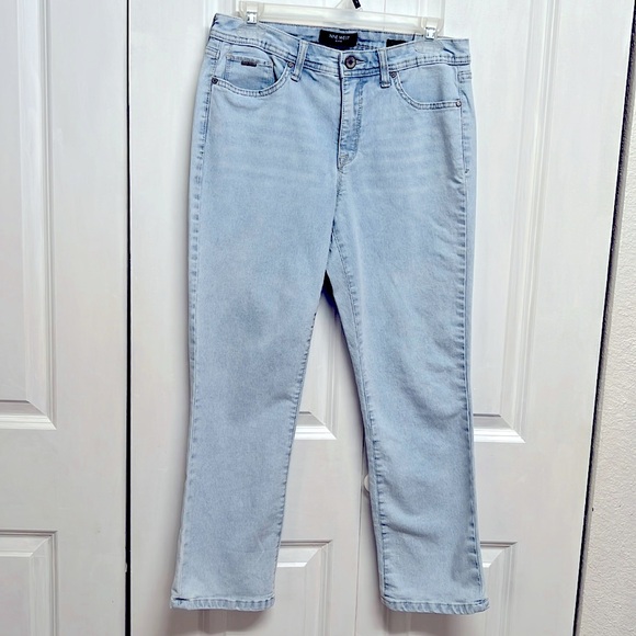Nine West Faded Blue White Stripe Denim Mid Rise 5 Pocket Crop Jeans Size 6 - Picture 1 of 7